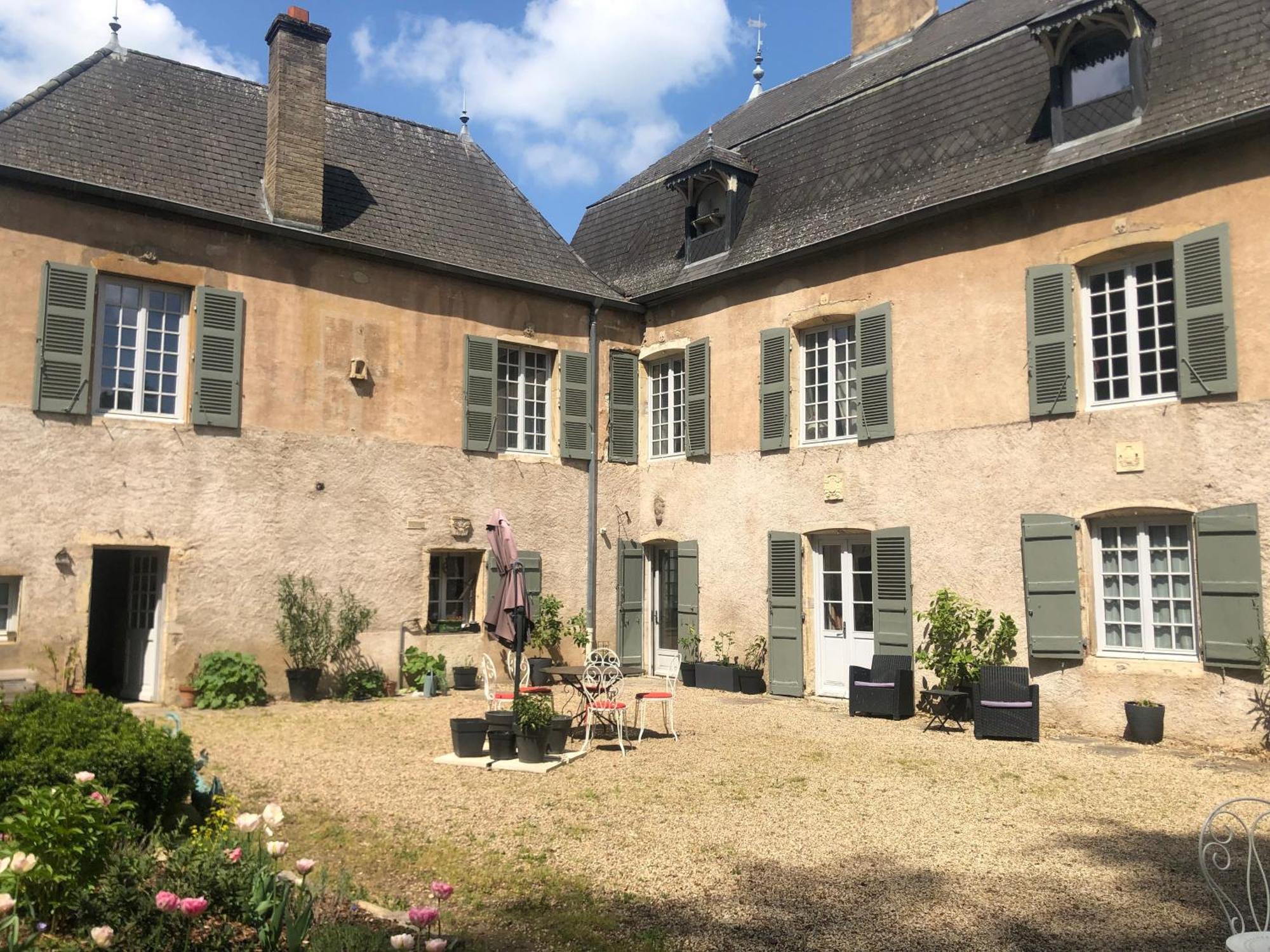 La Maison Des Gardes - Chambres D'Hotes Cluny Buitenkant foto