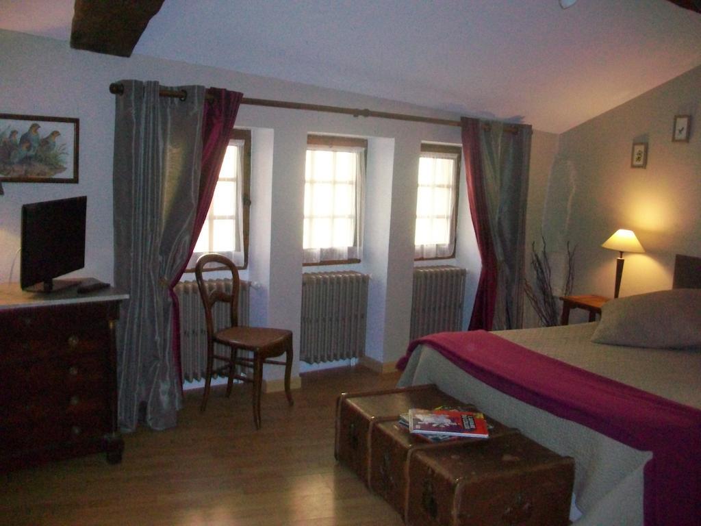 La Maison Des Gardes - Chambres D'Hotes Cluny Kamer foto