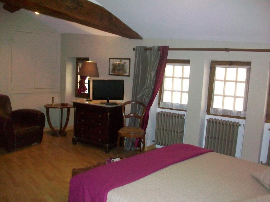 La Maison Des Gardes - Chambres D'Hotes Cluny Buitenkant foto