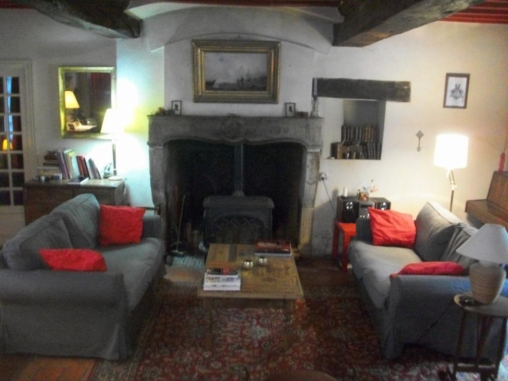 La Maison Des Gardes - Chambres D'Hotes Cluny Buitenkant foto