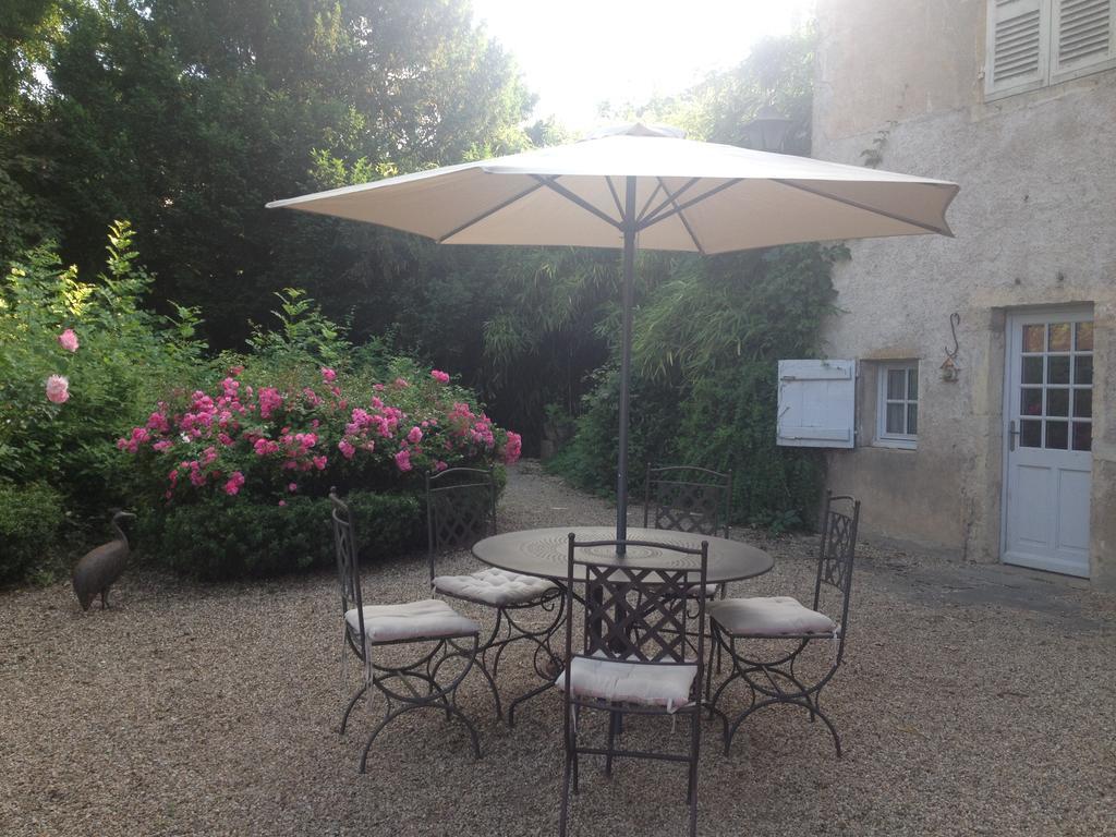 La Maison Des Gardes - Chambres D'Hotes Cluny Buitenkant foto